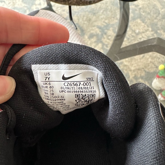 Nike Basketball sneakers - Picture 3 of 3